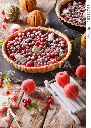 Delicious Christmas cranberry tart 26311748