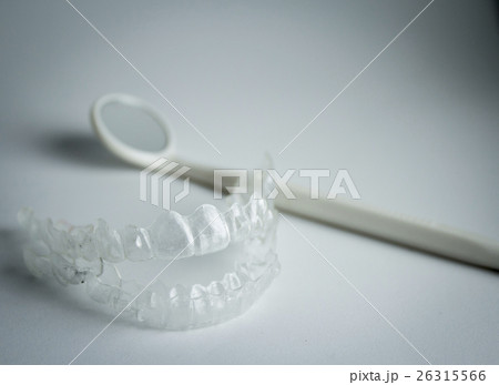 Invisible orthodontics dental mirror background 26315566