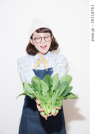 農業　女性 26318761