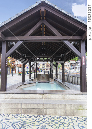 草津温泉 湯畑脇足湯　けむり亭 26321037