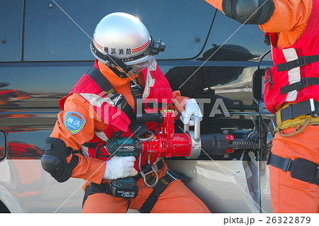 事故車両のドア開放 26322879