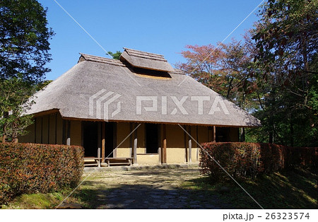 江戸時代の古民家　茅葺の古民家 26323574