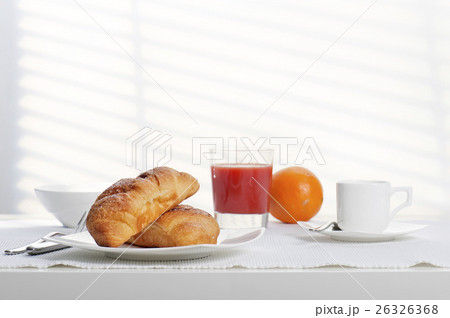 continental breakfast 26326368