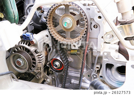 車のエンジンのタイミングベルトの写真素材