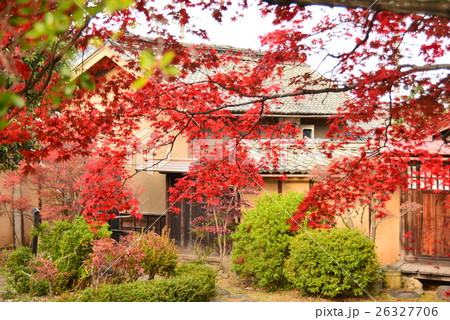 伴月楼記念館の庭 26327706