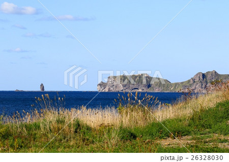 神威岩と神威岬灯台 26328030