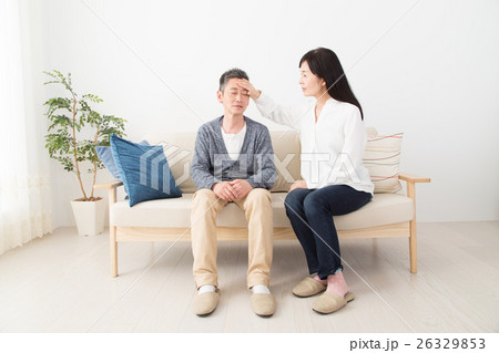 体調不良の夫 26329853