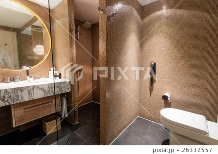 Luxury ensuite 5 star bathroom in bedroom 26332557
