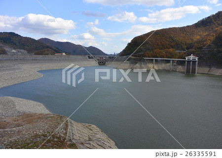 月山湖の紅葉 26335591