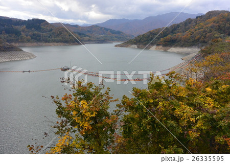 月山湖の紅葉 月山湖の紅葉 26335595