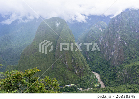 マチュピチュ遺跡とウルバンバ渓谷 マチュピチュ遺跡とウルバンバ渓谷 26338348