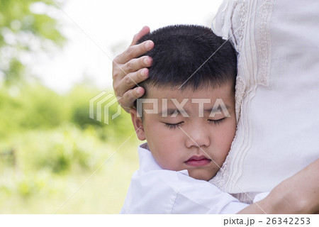 child child 26342253