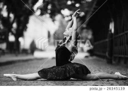 Ballerina doing the splits 26345139