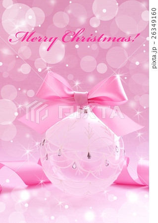 ピンクのリボンのクリスマスボールオーナメント　merry christmas 26349160