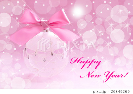 ピンクのリボンのクリスマスボールオーナメント　Happy New Year 26349269