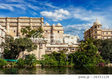 City Palace view from the lake. Udaipur, Rajasthan 26351126