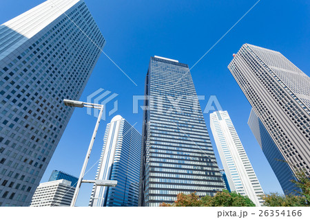 東京_新宿_高層ビル街ビジネスイメージ 26354166
