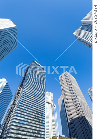 東京_新宿_高層ビル街ビジネスイメージ 26354334