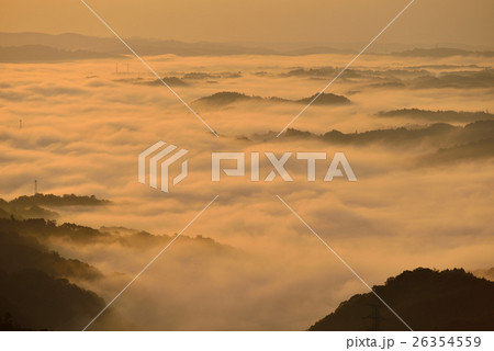 弥高山の雲海 26354559