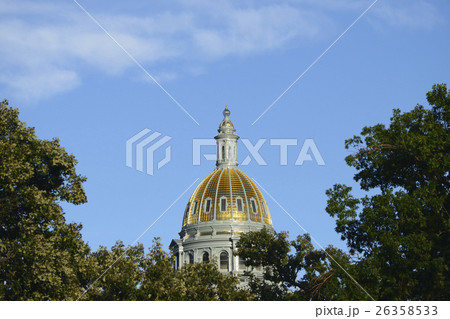USA, Colorado, Denver, Capitol State building against blue sky USA, Colorado, Denver, Capitol State building against blue sky 26358533