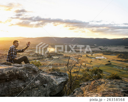 Australia, New South Wales, Man waving on Mount York Australia, New South Wales, Man waving on Mount York 26358568