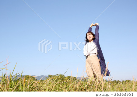 女性ポートレート（秋） 26363951