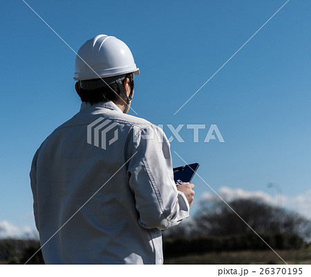 作業着の男性 26370195