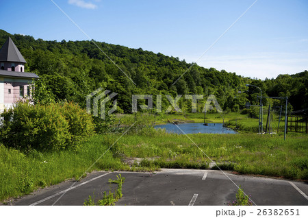 洞爺 西山山麓火口(寸断された国道) 洞爺 西山山麓火口(寸断された国道) 26382651