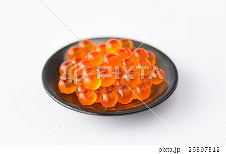 豆皿に盛られたイクラ　豆皿　魚卵 26397312