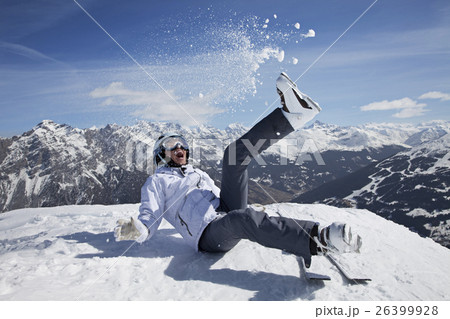 Snow, ski, sun and fun 26399928
