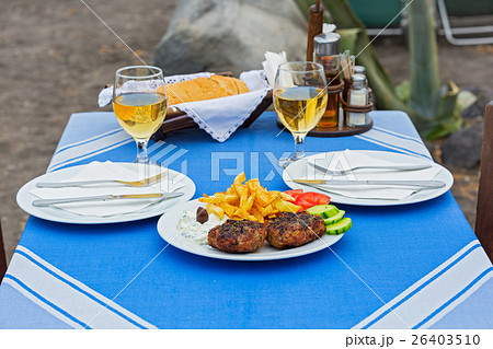 Restaurant on the beach 26403510