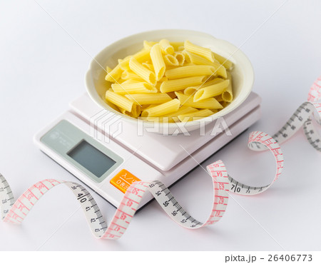 炭水化物 糖質制限 ショートパスタ マカロニ ダイエット ペンネの写真素材