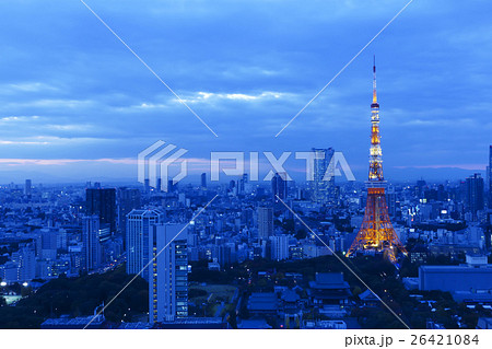 東京都市風景 夕景 黄昏 トワイライト 東京タワーと都心の街並 東京都市風景 夕景 黄昏 トワイライト 東京タワーと都心の街並 26421084