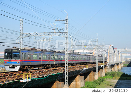 堀切橋を渡る3700ｵ型京成電電車 26421159