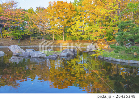 都立公園である猿江恩賜公園の池 都立公園である猿江恩賜公園の池 26425349