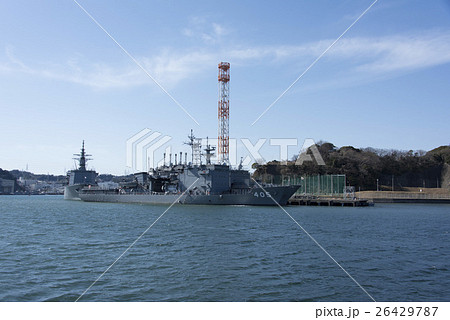 横須賀港に停泊する海上自衛隊の艦船 横須賀港に停泊する海上自衛隊の艦船 26429787