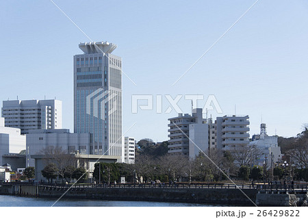ヴェルニー公園と汐入地区の街並み 26429822