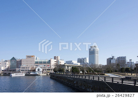 ヴェルニー公園と汐入地区の街並み 26429827