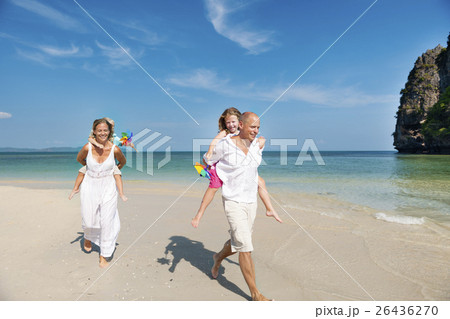 Beach Family Vacation Parent Children Relaxation Concept 26436270