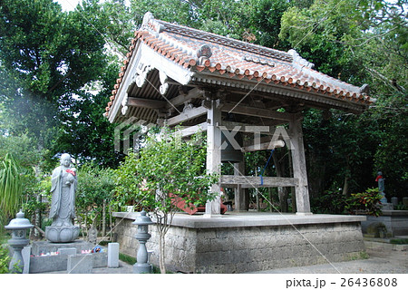 桃林寺の鐘楼(石垣島/沖縄県) 桃林寺の鐘楼(石垣島/沖縄県) 26436808