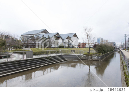御泉水公園と福井市立郷土歴史博物館 御泉水公園と福井市立郷土歴史博物館 26441025