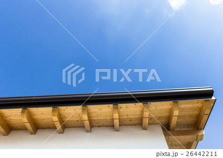 New roof with gutter 26442211