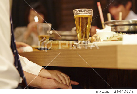 会社　宴会　忘年会イメージ 26443675