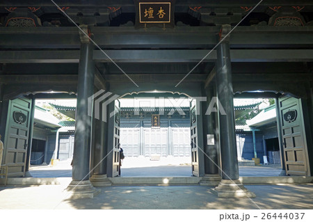 湯島聖堂（杏壇門と大成殿） 26444037