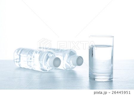 水 白バック 水 白バック 26445951