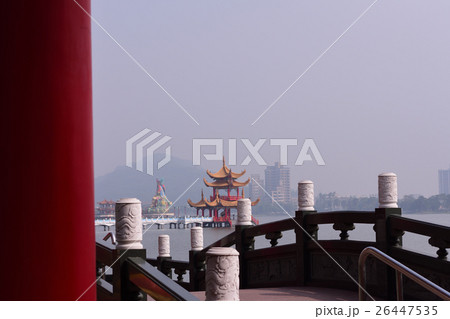 台湾　高雄　蓮池潭の風景 26447535