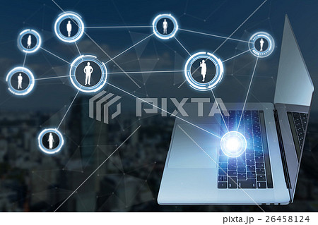 ノートPCとSNSイメージ 26458124