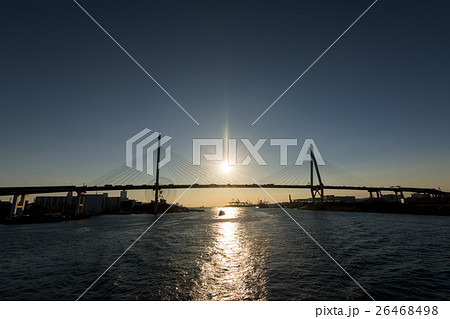 Silhouette of Osaka Tempozan Oohashi Bridge, Japan Silhouette of Osaka Tempozan Oohashi Bridge, Japan 26468498