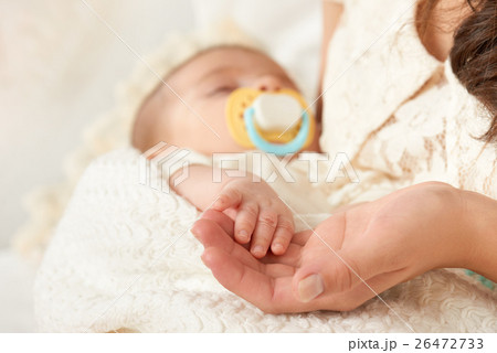 mother with baby portrait, happy maternity concept mother with baby portrait, happy maternity concept 26472733