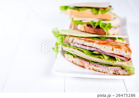 toast sandwich with sausage 26475286
